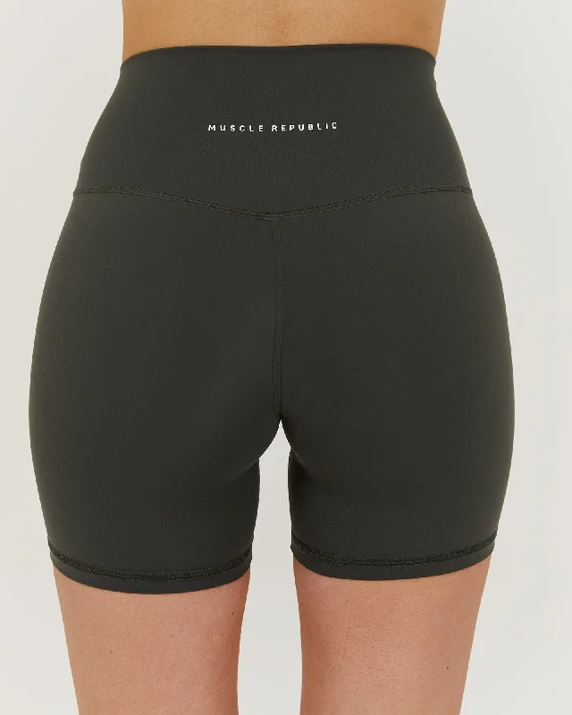 LUXE BIKER SHORTS V2 - FOREST