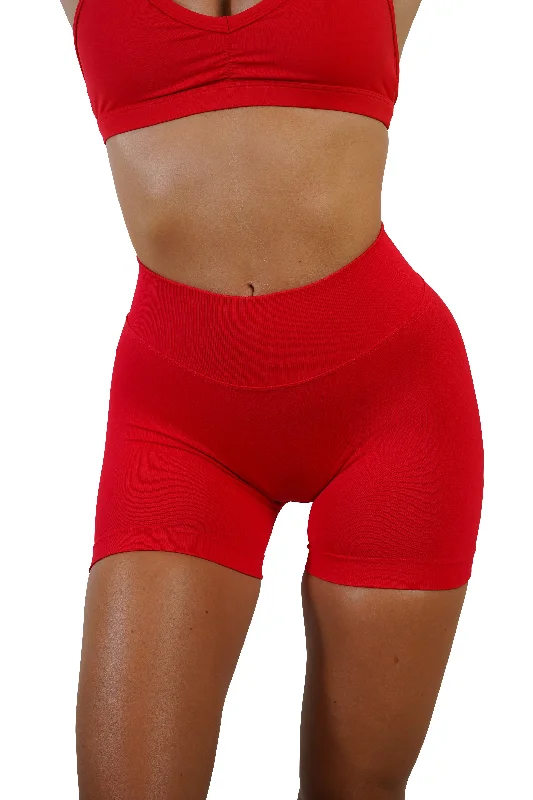 RECOIL SCRUNCH SHORTS - RED