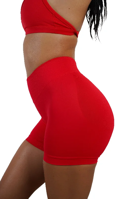 RECOIL SCRUNCH SHORTS - RED